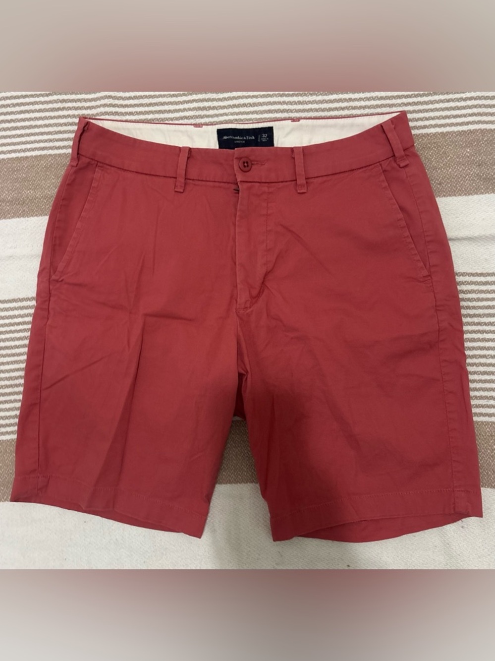 Abercrombie & Fitch Men's Brick Red Flat-Front Chino Shorts